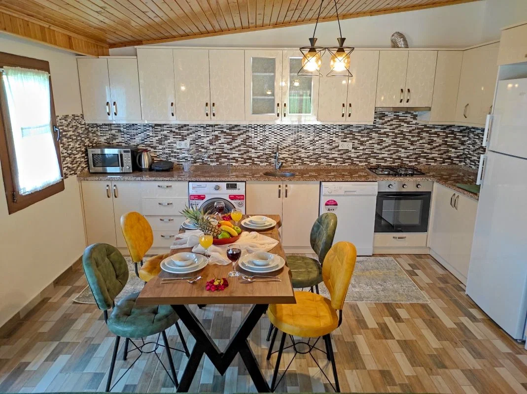 Fethiye’de Balayı Çiftlerine Uygun, Korunaklı Havuzlu, 2 Yatak Odalı, Kiralık Villa