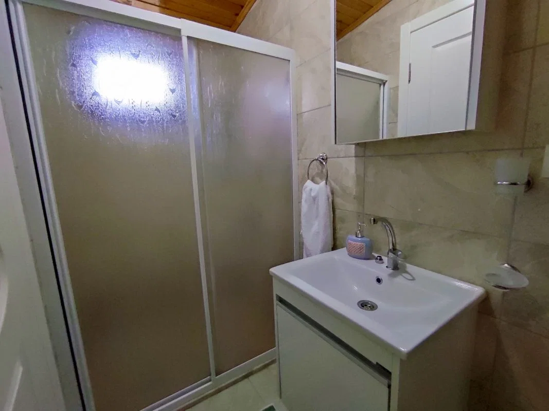 Fethiye’de Balayı Çiftlerine Uygun, Korunaklı Havuzlu, 2 Yatak Odalı, Kiralık Villa