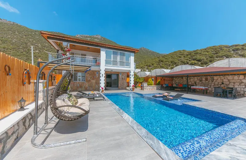 Kaş’ta denize yakın kiralık villa, fotoğraf 2