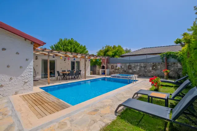 Fethiye’de bahçeli kiralık villa, fotoğraf 4