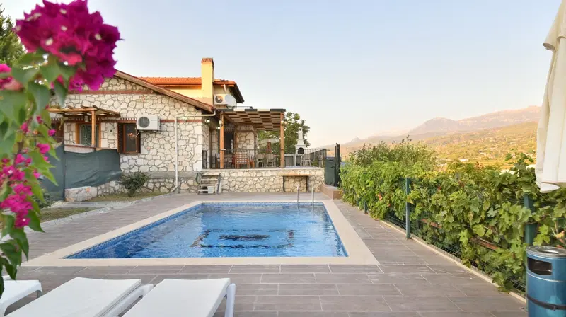 Fethiye’de özel havuzlu kiralık villa