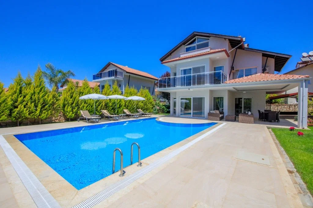 Fethiye’de Merkeze Yakın, Özel Havuzlu, Jakuzili, Lüks Villa