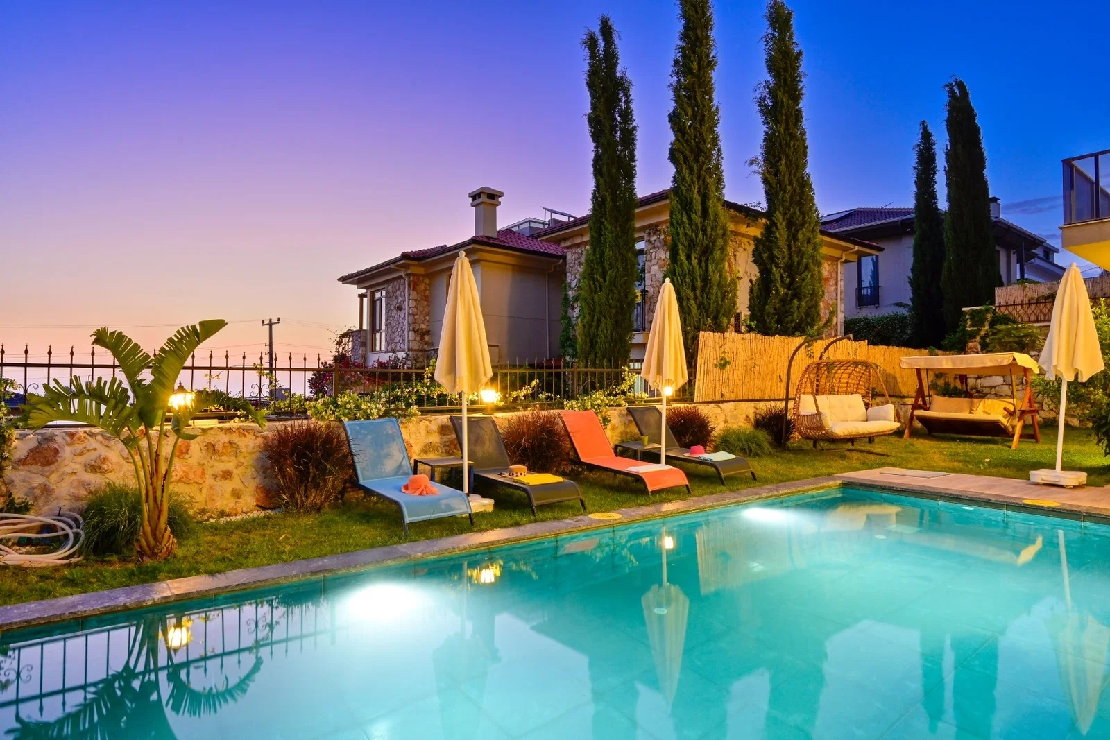 Fethiye’de Deniz Manzaralı, Isıtmalı Havuzlu, 6 Kişilik, Lüks Villa