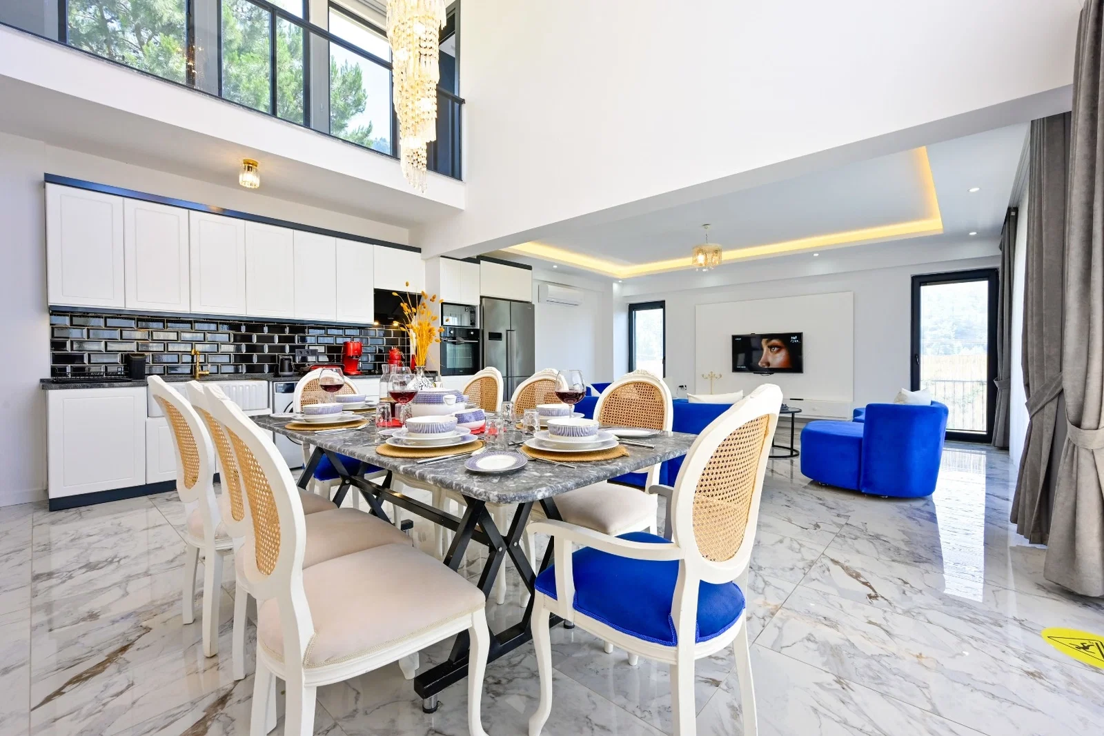 Fethiye’de Deniz Manzaralı, Isıtmalı Havuzlu, 6 Kişilik, Lüks Villa