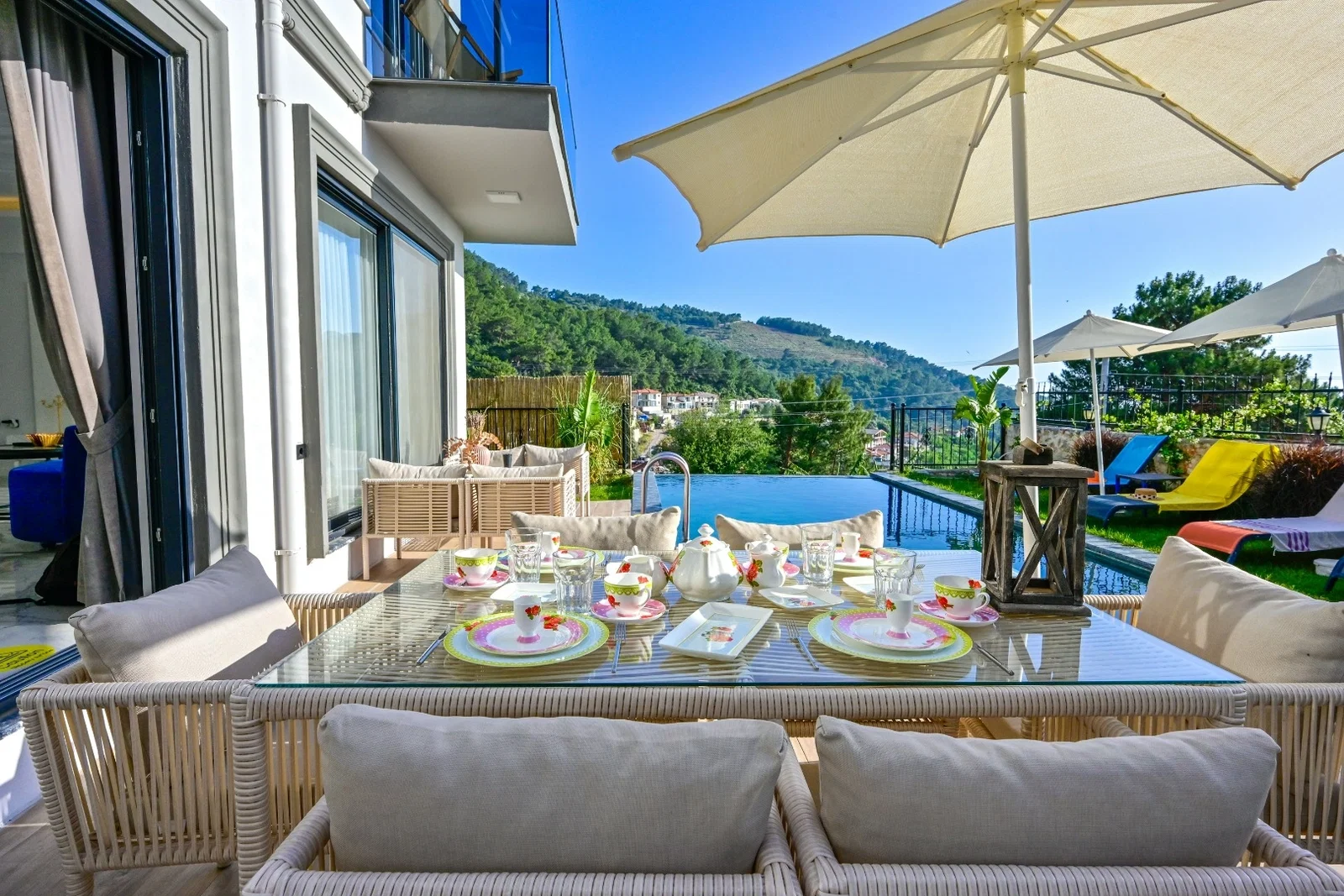 Fethiye’de Deniz Manzaralı, Isıtmalı Havuzlu, 6 Kişilik, Lüks Villa