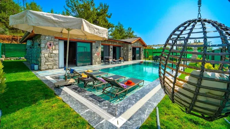 Fethiye’de deniz manzaralı kiralık villa, fotoğraf 3