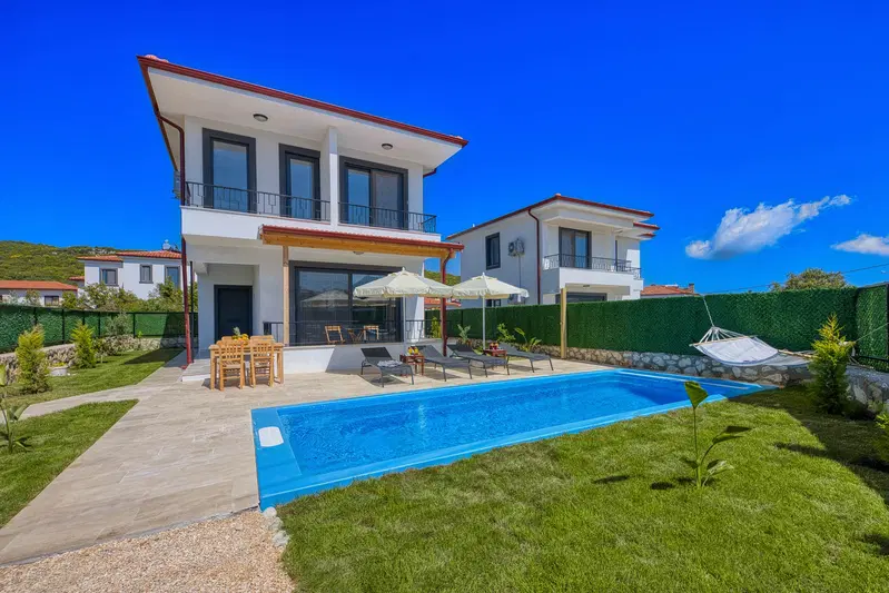 Kaş’ta bahçeli kiralık villa, fotoğraf 2