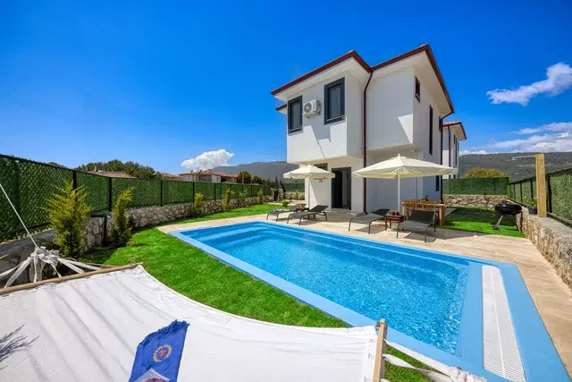 Sakin Konumda, Özel Havuzlu Kiralık Villa – Kaş, 4 Kişilik