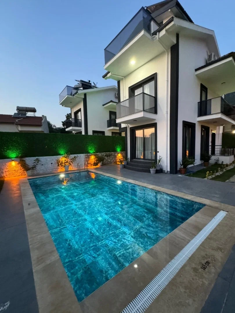 Fethiye’de Sakin Konumda, Özel Havuzlu, 3 Yatak Odalı, Kiralık Villa