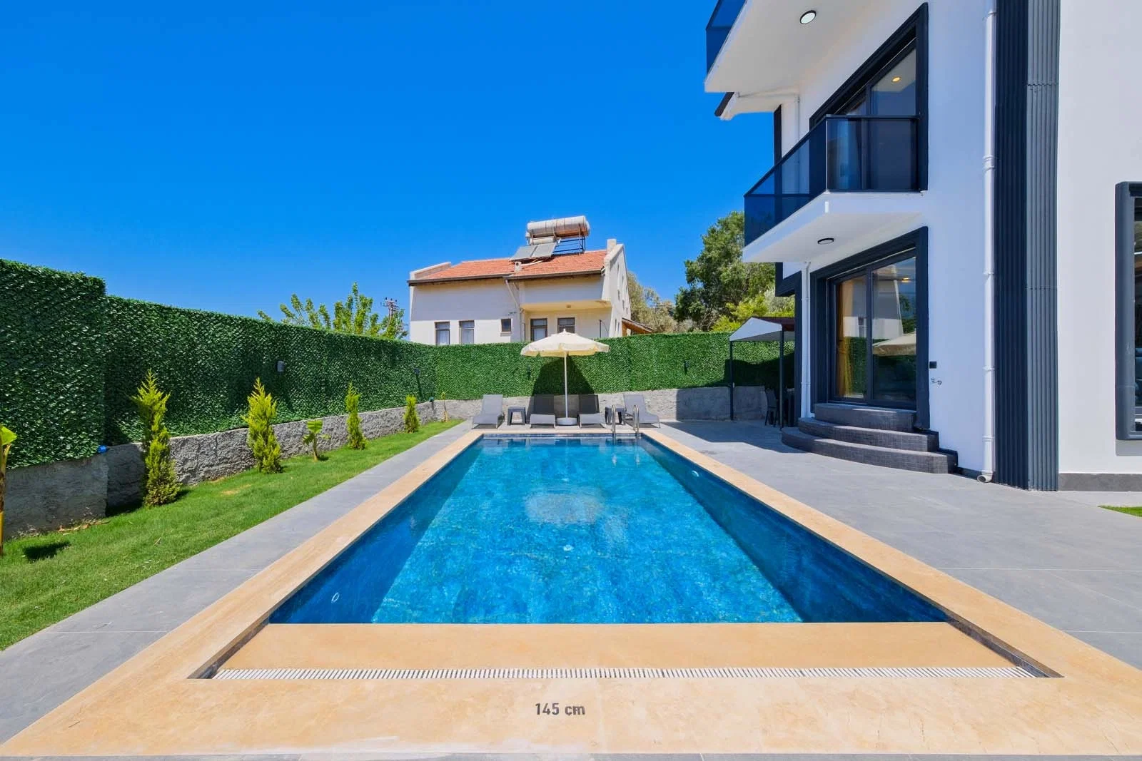 Fethiye’de Sakin Konumda, Özel Havuzlu, 3 Yatak Odalı, Kiralık Villa