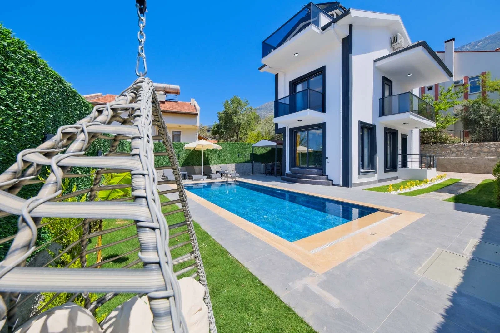 Fethiye’de Sakin Konumda, Özel Havuzlu, 3 Yatak Odalı, Kiralık Villa