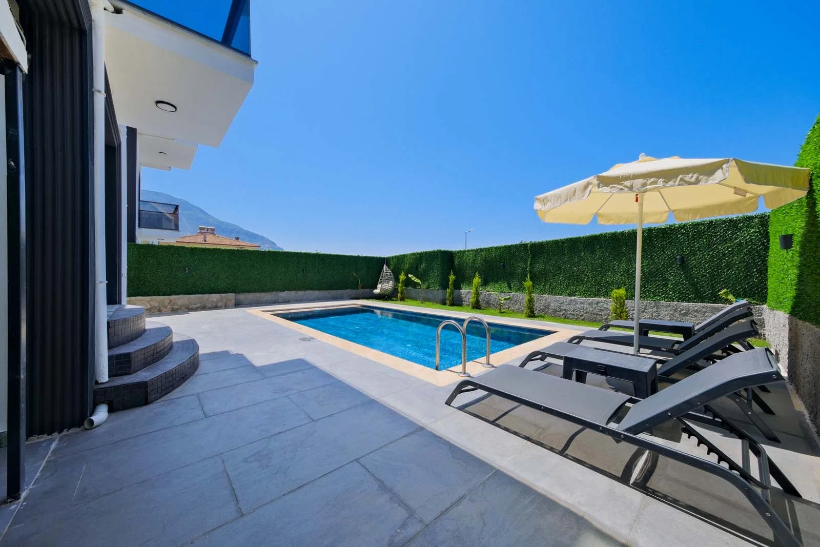 Fethiye’de Sakin Konumda, Özel Havuzlu, 3 Yatak Odalı, Kiralık Villa