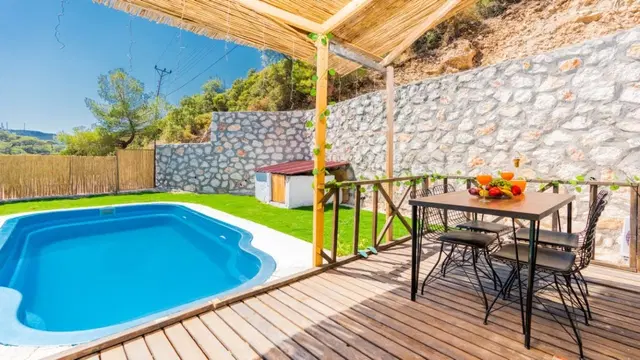 Sarıbelen’de doğa manzaralı kiralık villa, fotoğraf 2