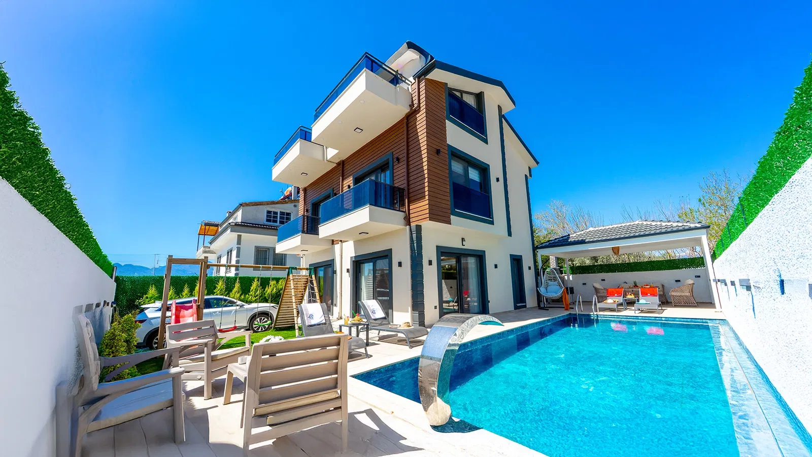 Fethiye’de korunaklı havuzlu kiralık villa