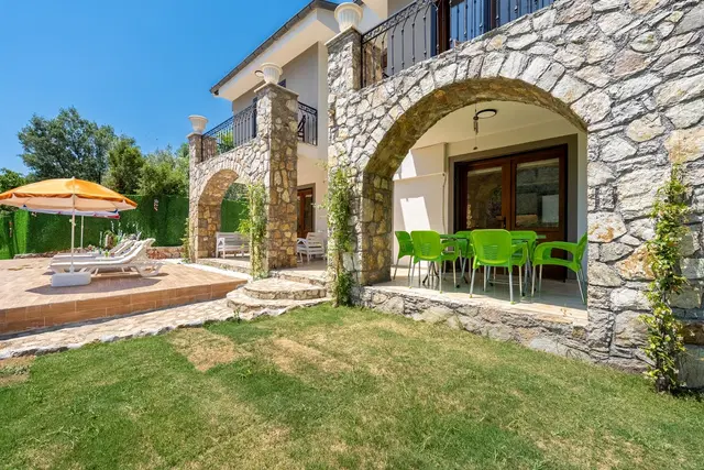 Fethiye’de bahçeli kiralık villa, fotoğraf 2
