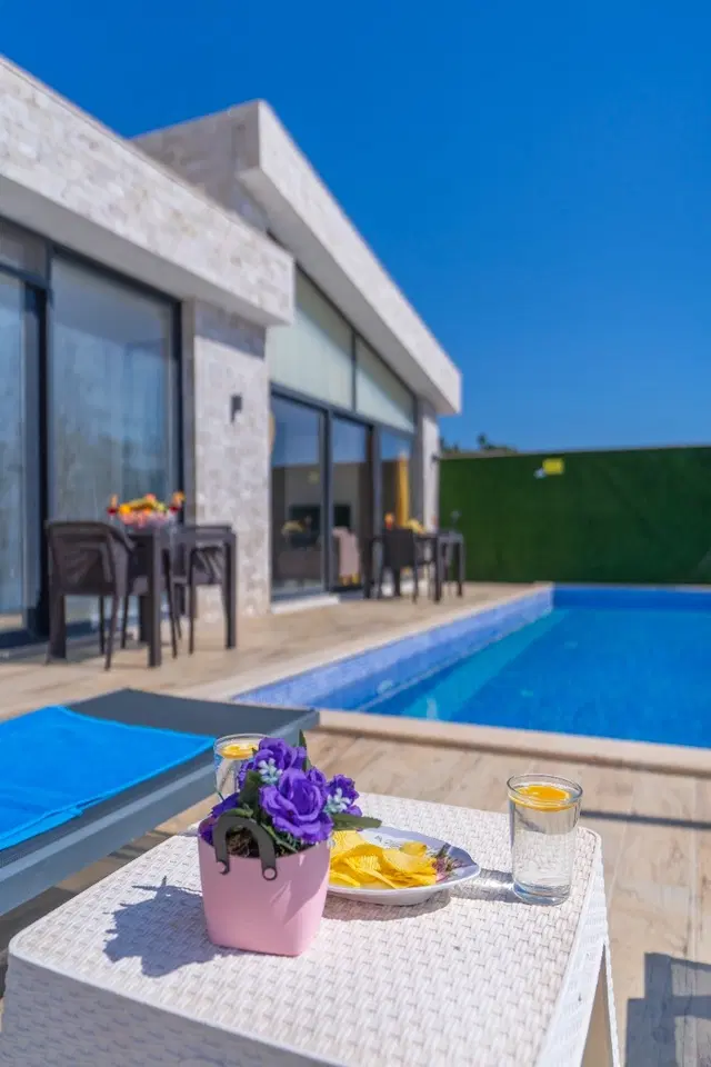 Üzümlü’de özel havuzlu kiralık villa, fotoğraf 4