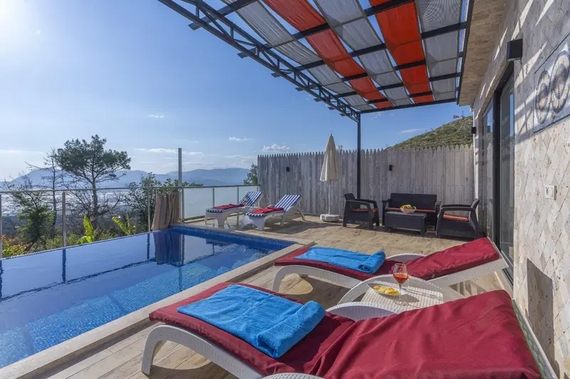 Üzümlü’de jakuzili kiralık villa, fotoğraf 3
