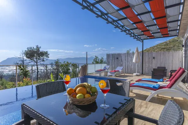 Üzümlü’de saunalı kiralık villa, fotoğraf 4