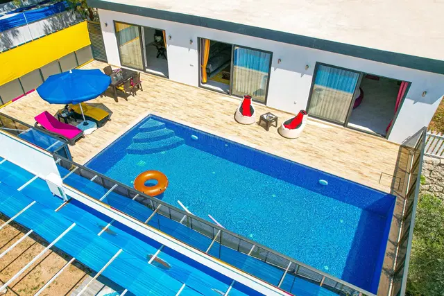 Üzümlü’de özel havuzlu kiralık villa, fotoğraf 2