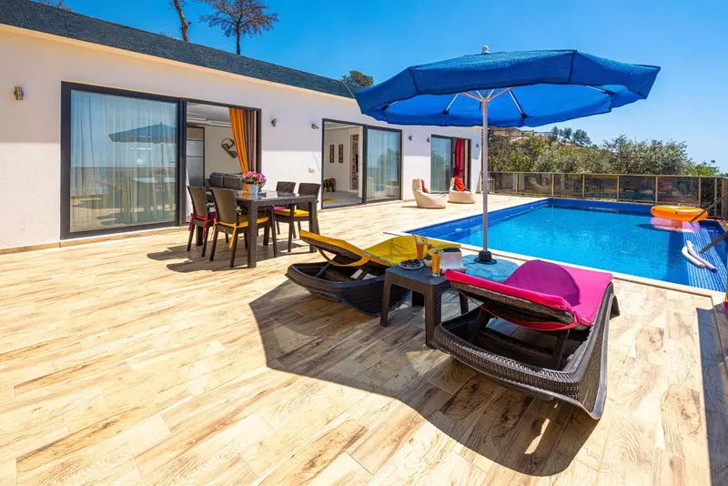 Üzümlü’de jakuzili kiralık villa, fotoğraf 6