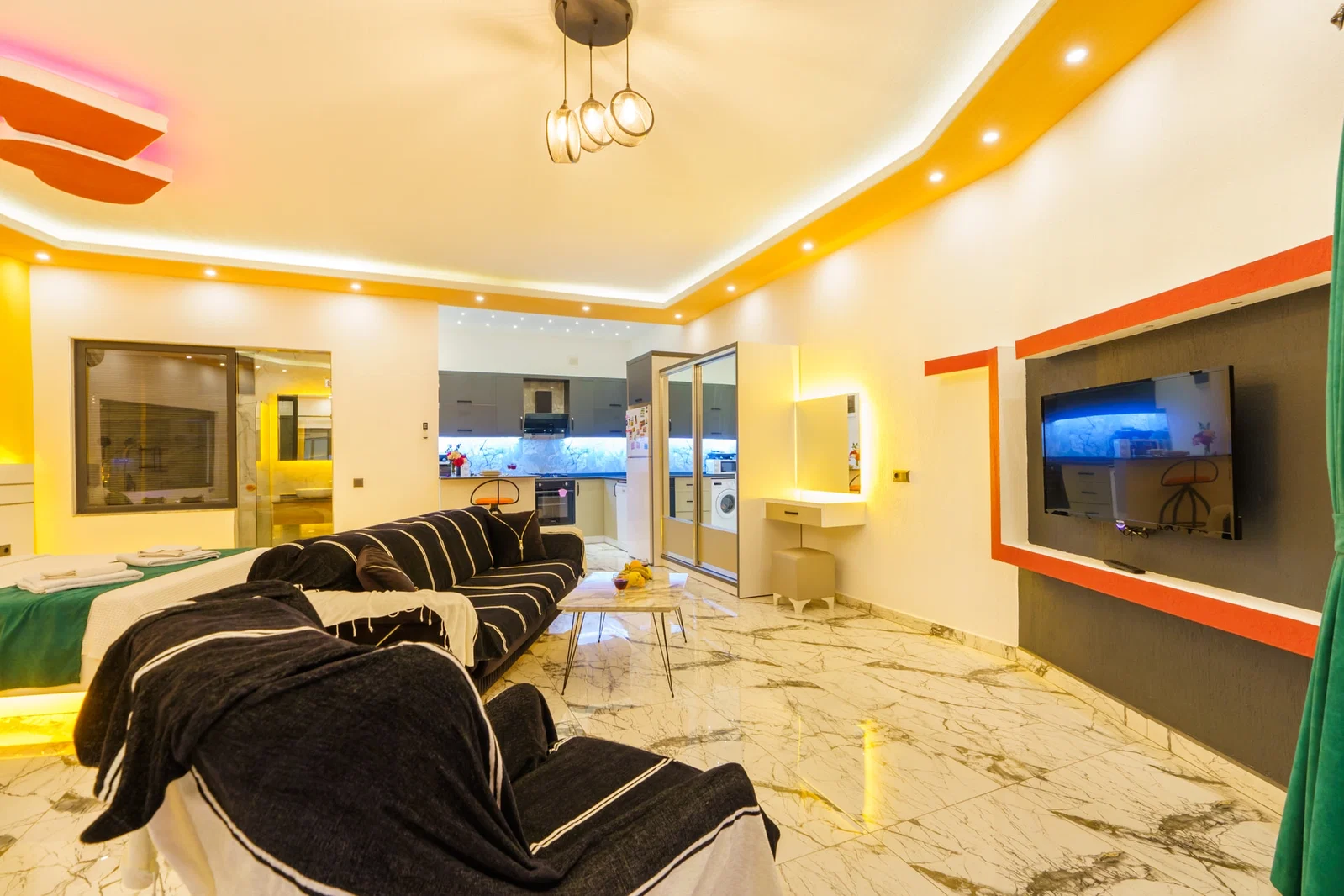 Üzümlü’de Balayı Çiftlerine Uygun, Korunaklı Havuzlu, 1 Yatak Odalı, Ekonomik Villa