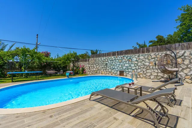 Üzümlü’de jakuzili kiralık villa, fotoğraf 2