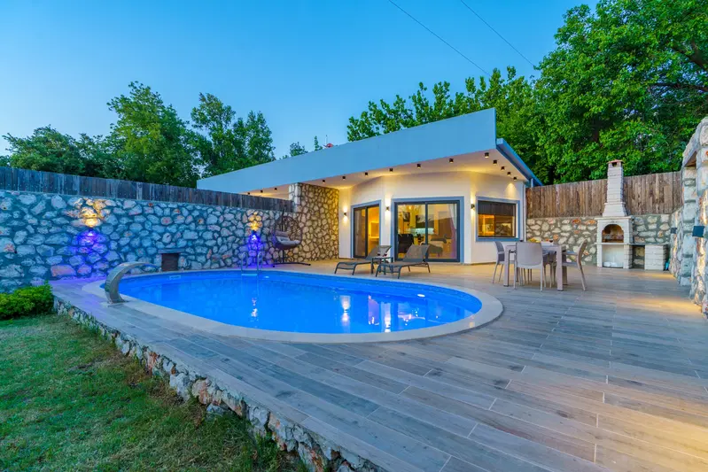 Üzümlü’de yan yana kiralık villa, fotoğraf 8