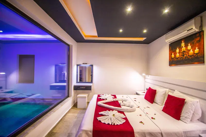 İslamlar’da ısıtmalı havuzlu kiralık villa, fotoğraf 18