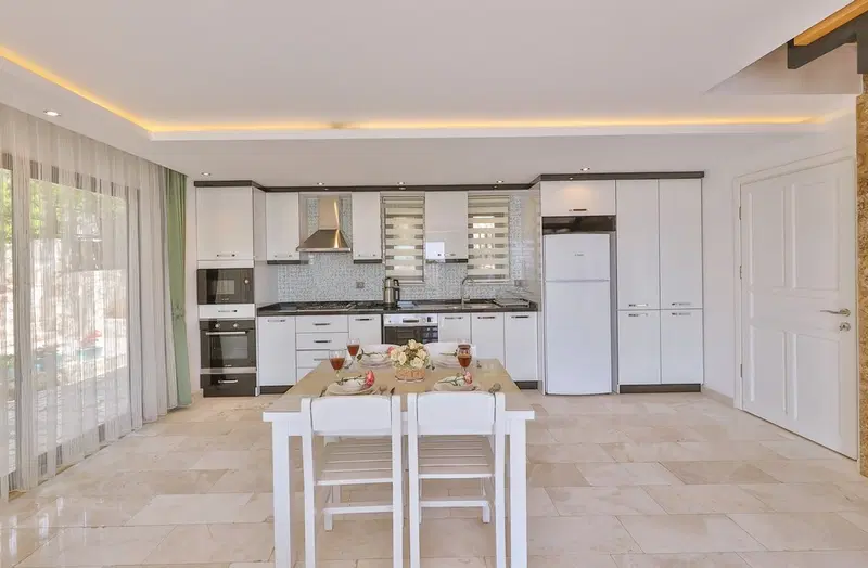 Üzümlü’de kapalı havuzlu kiralık villa, fotoğraf 17
