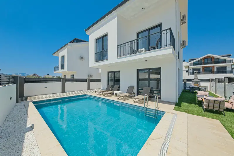 Fethiye’de bahçeli kiralık villa, fotoğraf 2