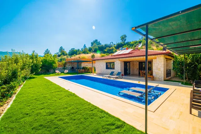 Sarıbelen’de bahçeli kiralık villa, fotoğraf 3