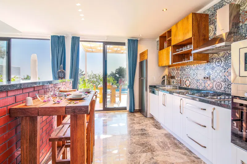 Üzümlü’de kapalı havuzlu kiralık villa, fotoğraf 15