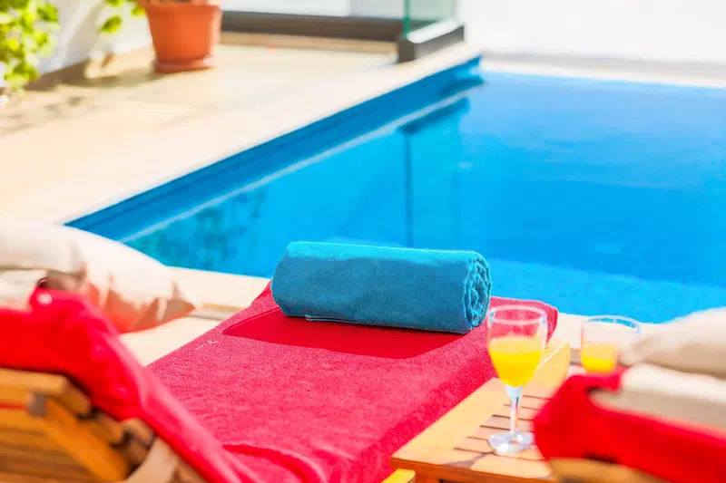Üzümlü’de ısıtmalı havuzlu kiralık villa, fotoğraf 10