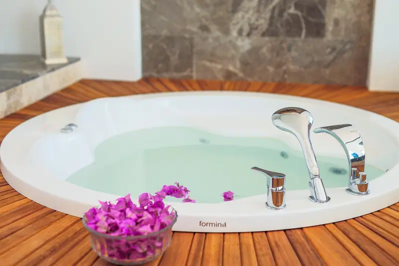 Üzümlü’de kapalı havuzlu kiralık villa, fotoğraf 23