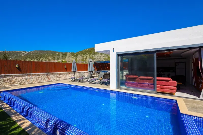 Sarıbelen’de bahçeli kiralık villa, fotoğraf 5