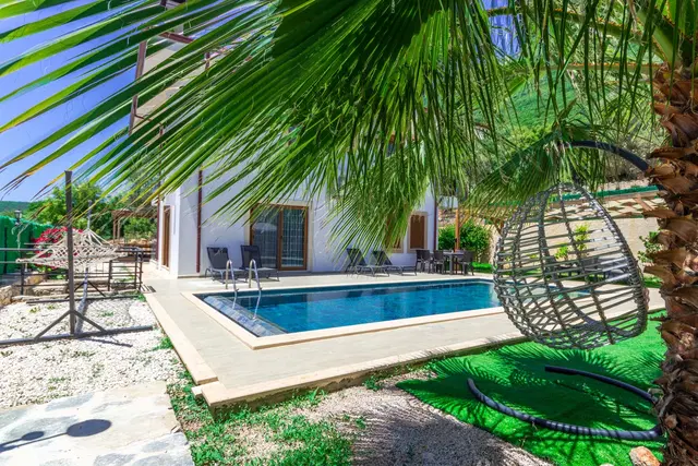 Kaş’ta doğa içinde kiralık villa, fotoğraf 5