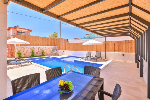 Kaş’ta doğa içinde kiralık villa, fotoğraf 3