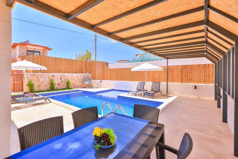 Kaş’ta doğa içinde kiralık villa, fotoğraf 3