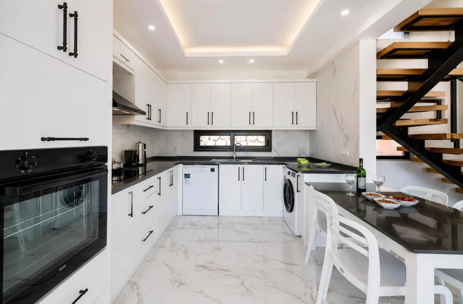 Kaş’ta balayı kiralık villa, fotoğraf 9