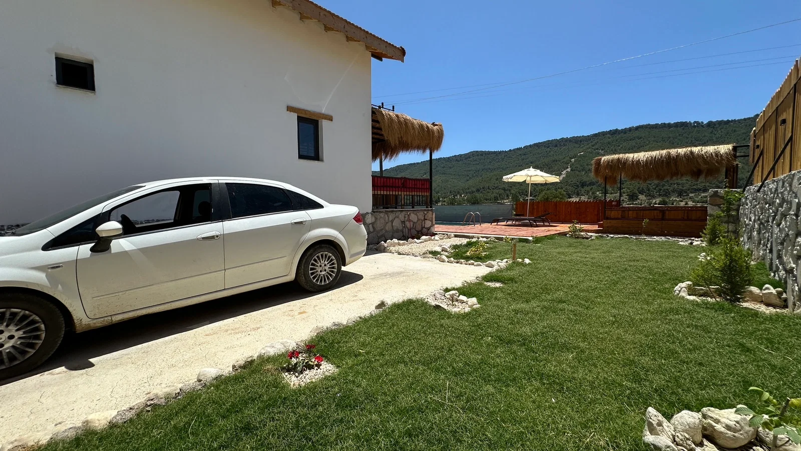 Sarıbelen’de korunaklı havuzlu kiralık villa, fotoğraf 9