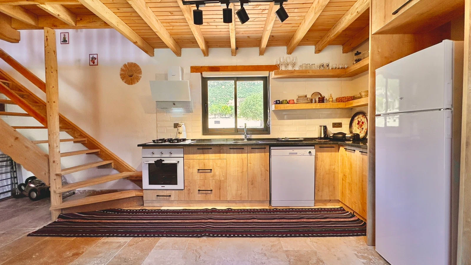 Sarıbelen’de bahçeli kiralık villa, fotoğraf 12