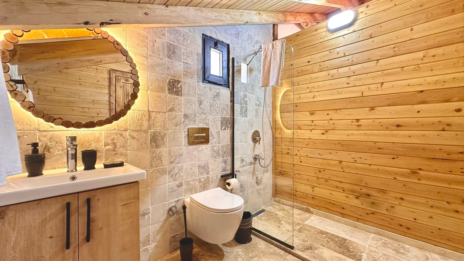 Sarıbelen’de korunaklı havuzlu kiralık villa, fotoğraf 25