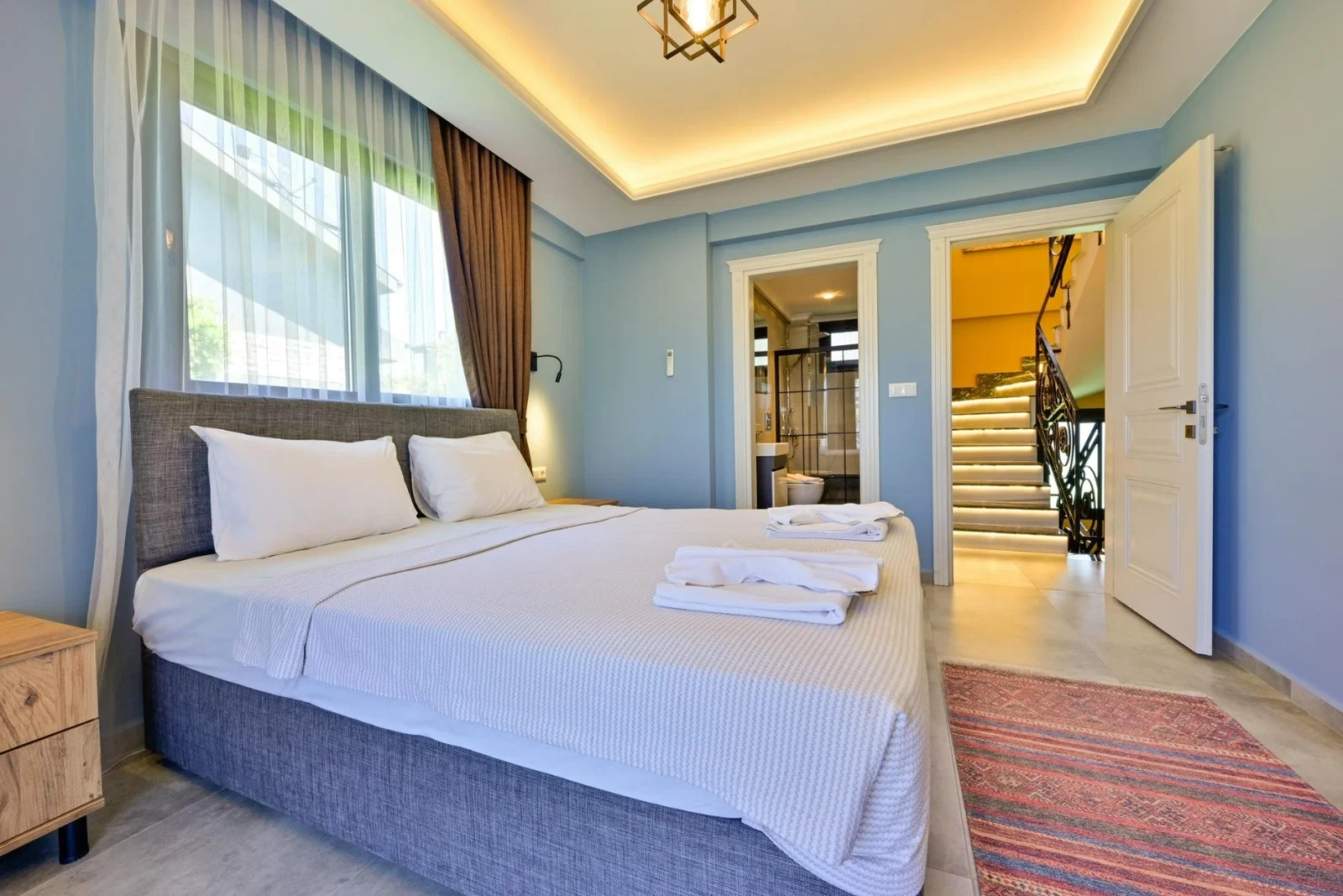 Fethiye’de korunaklı havuzlu kiralık villa, fotoğraf 43