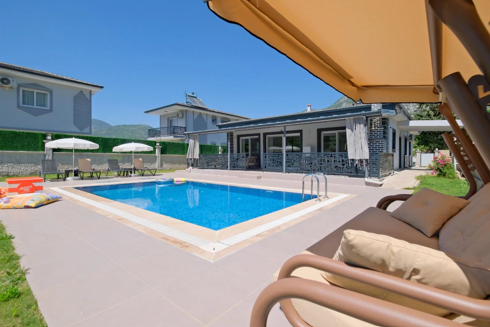 Fethiye’de bahçeli kiralık villa, fotoğraf 2