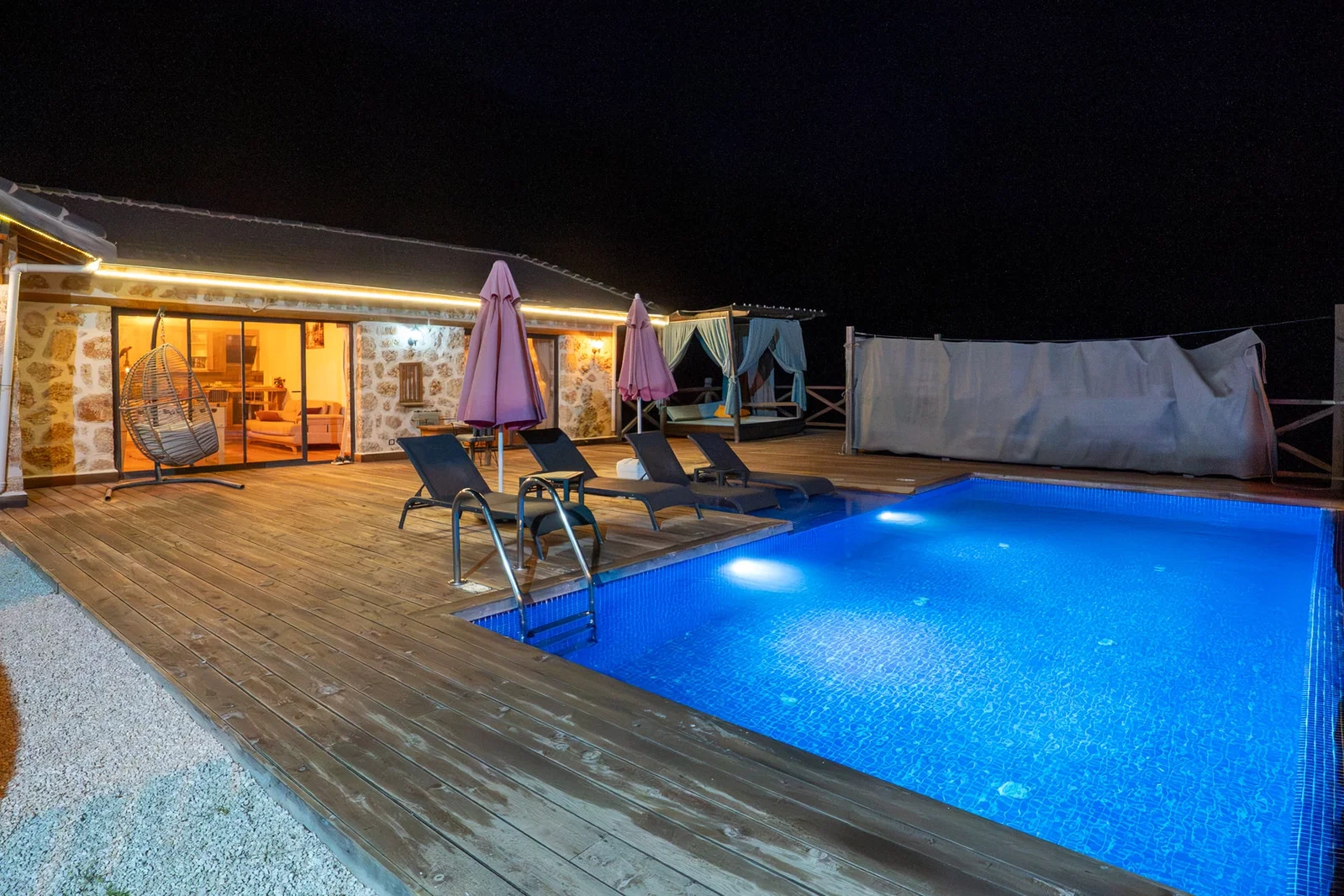 Sarıbelen’de jakuzili kiralık villa, fotoğraf 9