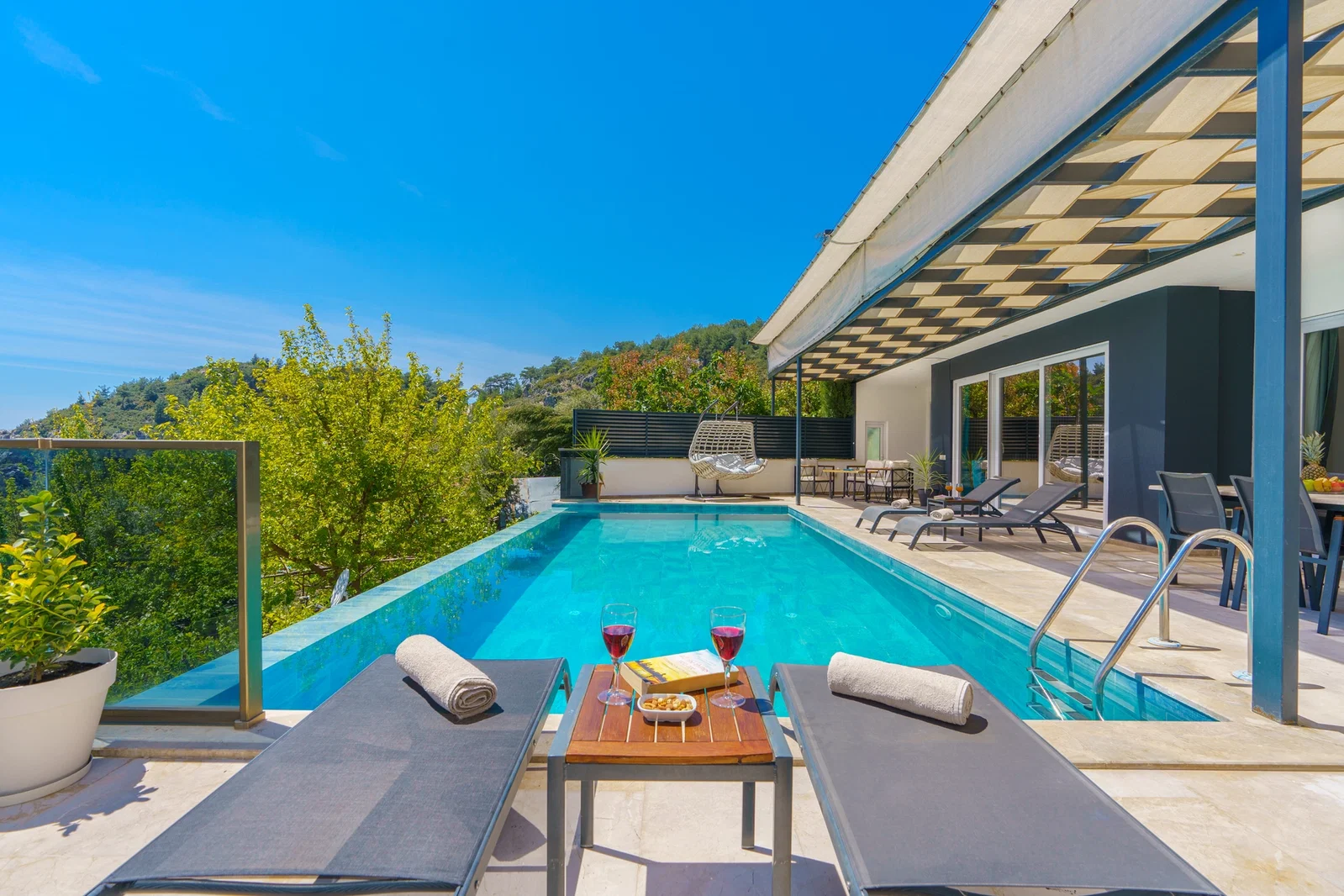İslamlar’da ısıtmalı havuzlu kiralık villa, fotoğraf 2