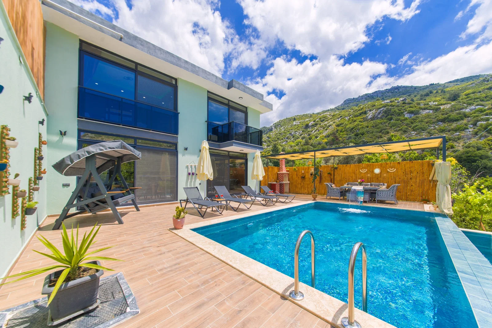 İslamlar’da jakuzili kiralık villa