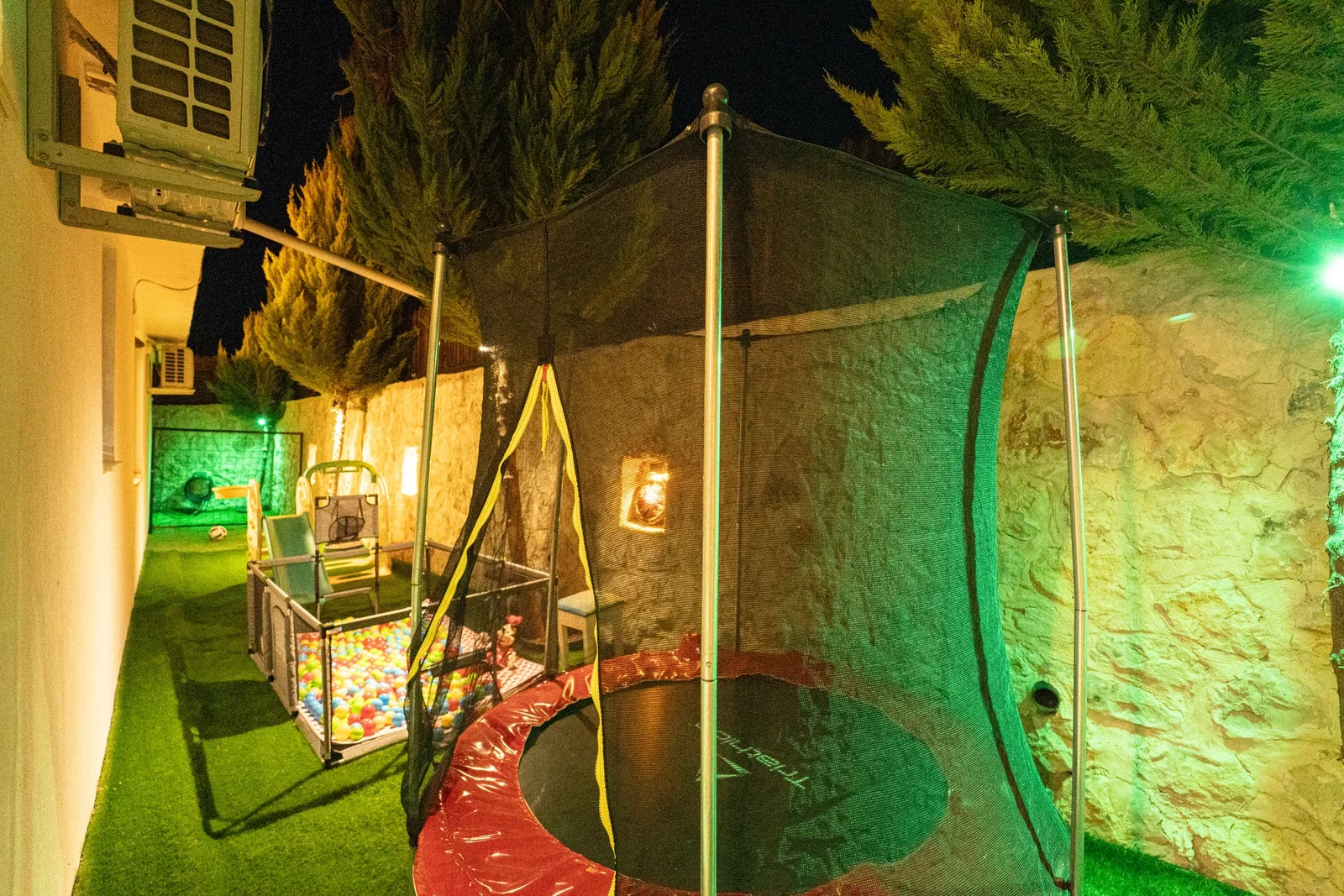Sarıbelen’de korunaklı havuzlu kiralık villa, fotoğraf 10