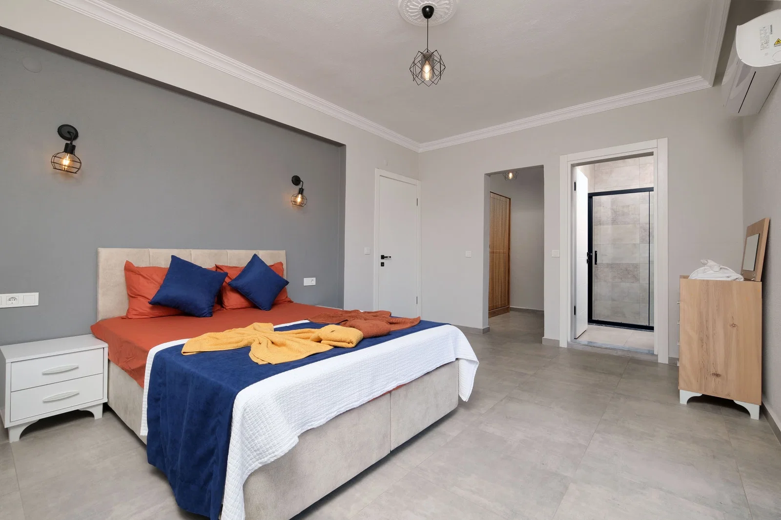 Fethiye’de Sakin Konumda, Özel Havuzlu, 4 Yatak Odalı, Kiralık Villa