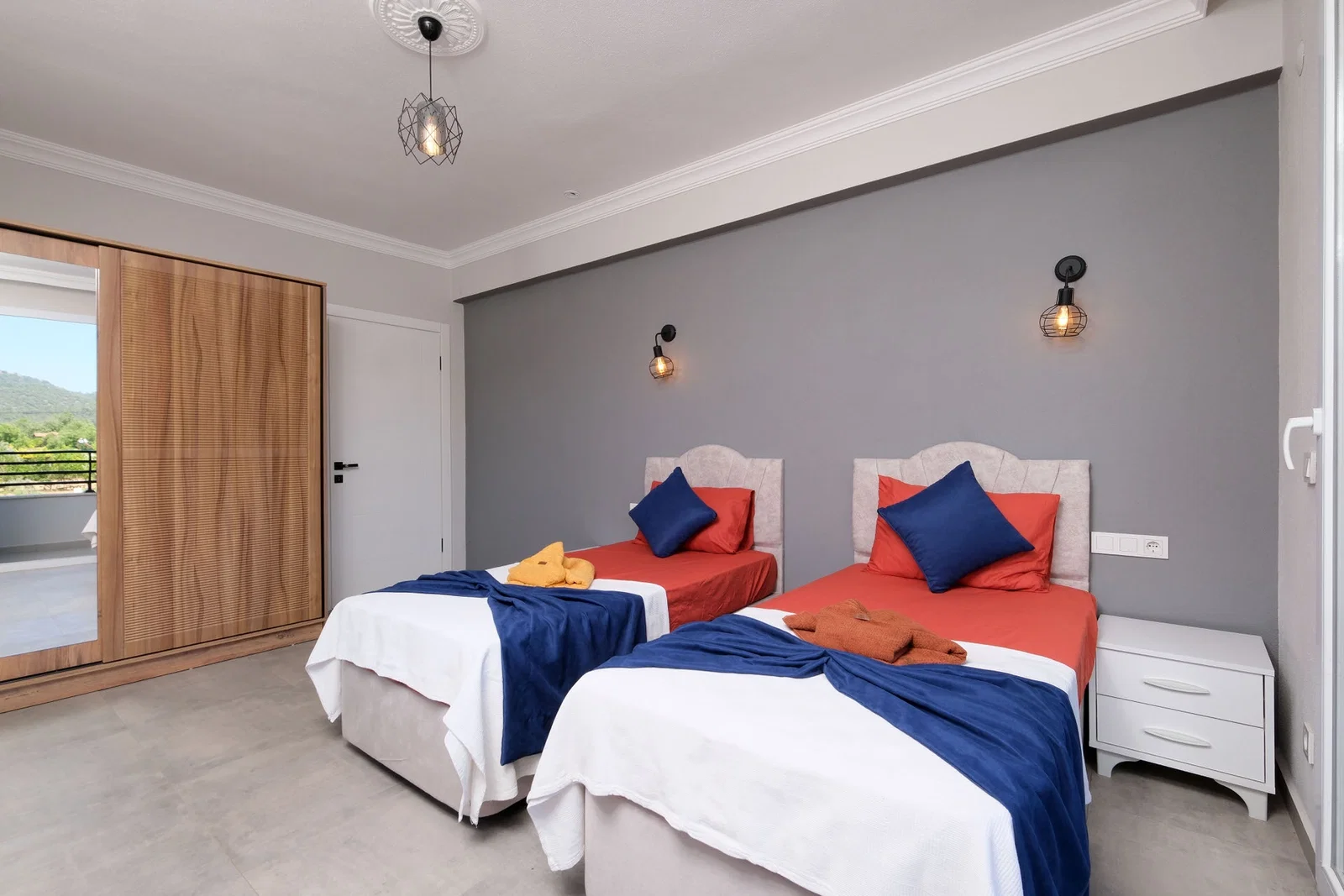 Fethiye’de Sakin Konumda, Özel Havuzlu, 4 Yatak Odalı, Kiralık Villa